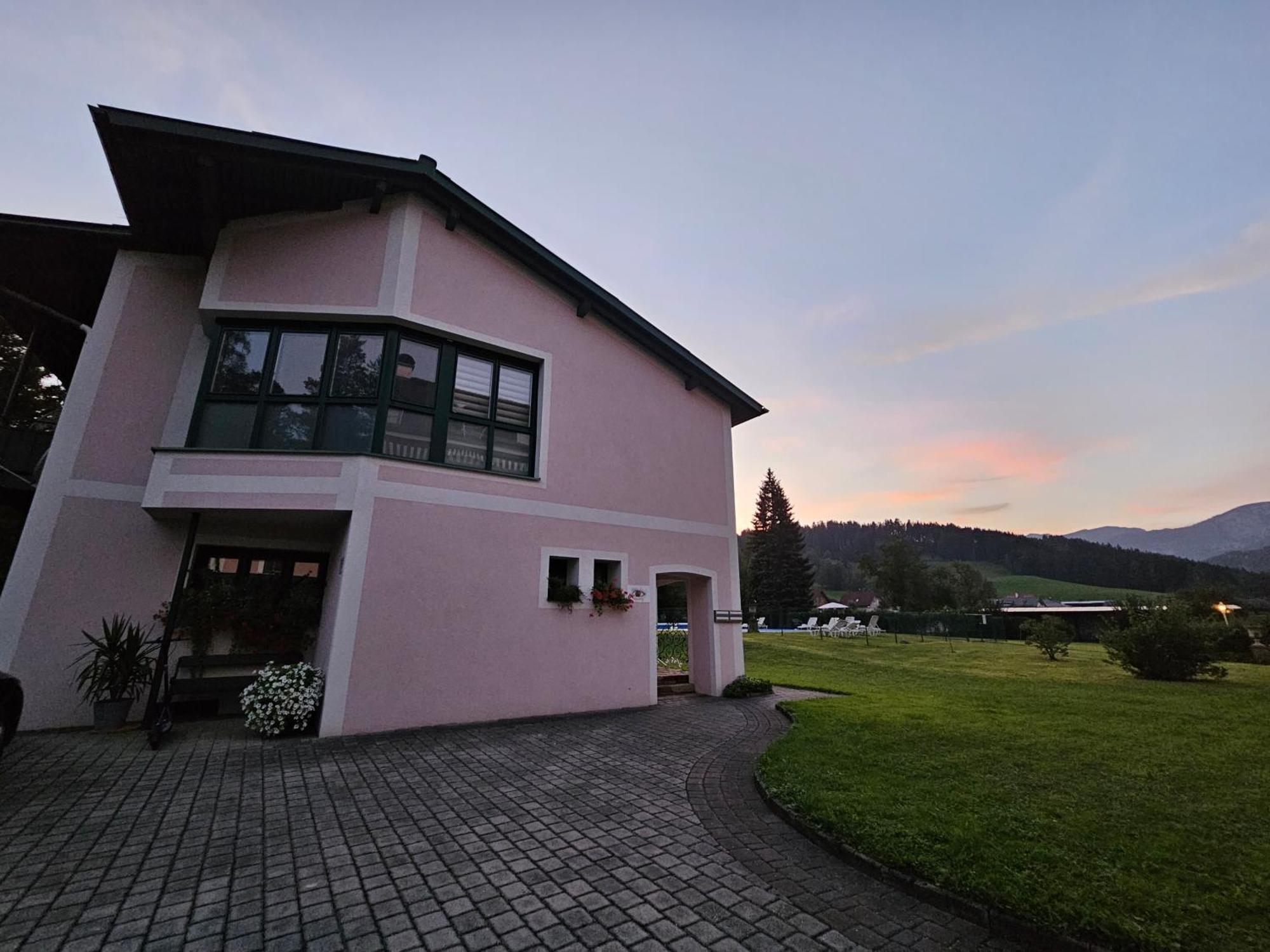 Ferienwohnung Blick Ins Gruene Rossleithen Luaran gambar